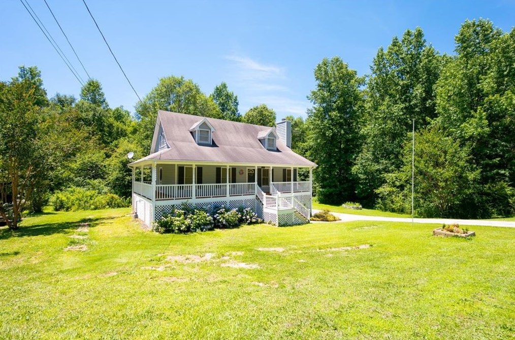 217 Oak Landing Cir, Douglasville, GA 30134-7827