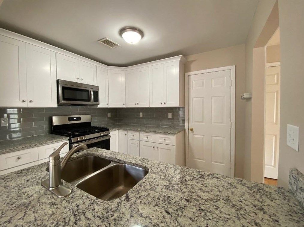 4845 Bridges Dr, Alpharetta GA  30022-4525 exterior