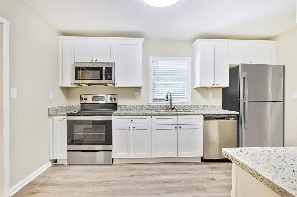 2352 Ousley Ct, Decatur GA  30032-6455 exterior