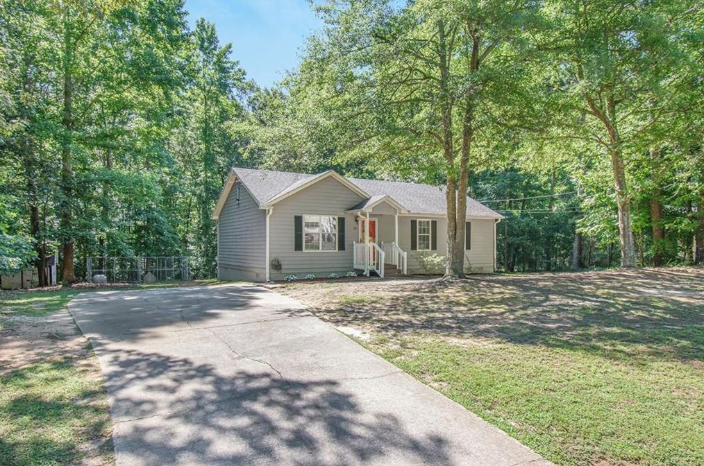 176 Shadow Wood Dr, Douglasville, GA 30134-5000