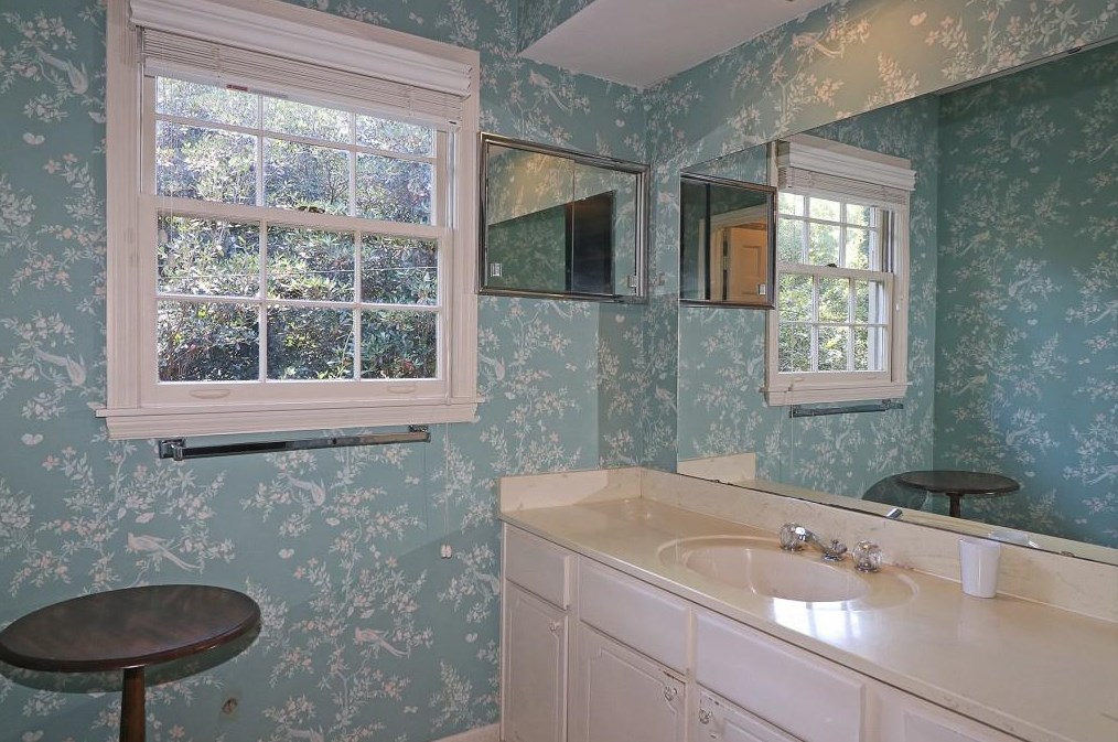 775 Weatherly Ln, Atlanta GA  30328-3651 exterior