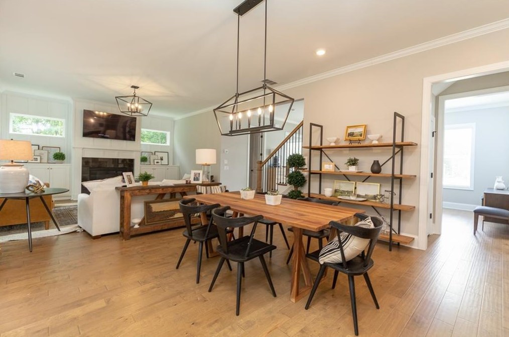 5711 Calm Valley Pt, Flowery Branch GA  30542-8403 exterior