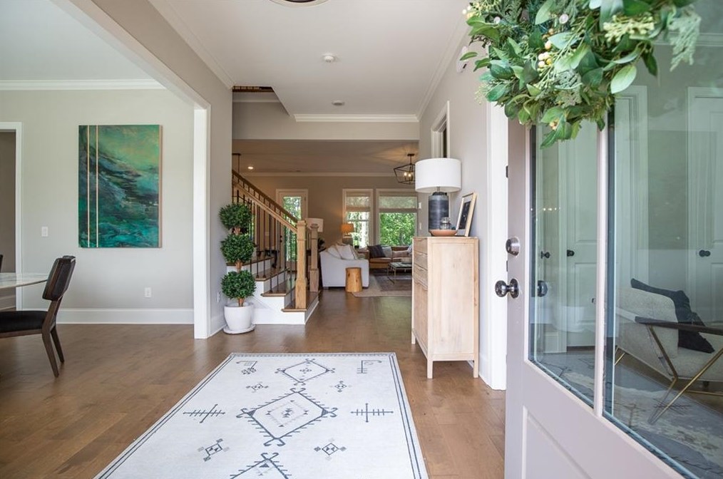 5711 Calm Valley Pt, Flowery Branch GA  30542-8403 exterior