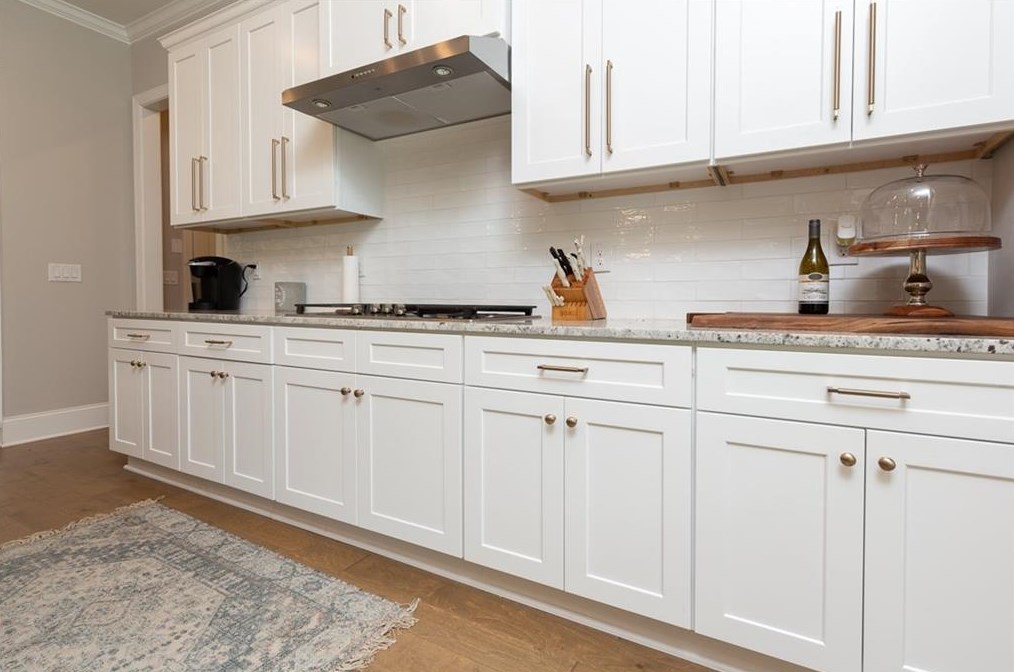5711 Calm Valley Pt, Flowery Branch GA  30542-8403 exterior