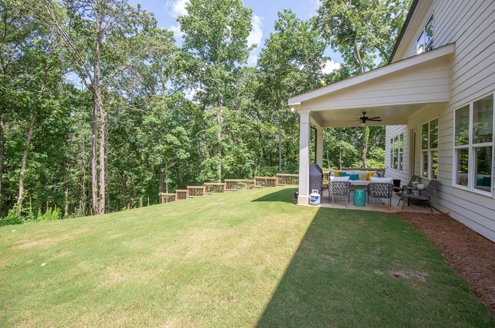 5711 Calm Valley Pt, Flowery Branch GA  30542-8403 exterior