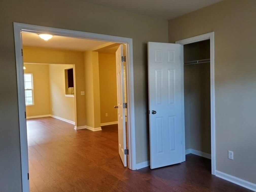 1043 E Wheel House Ln #g, Monroe, GA 30655