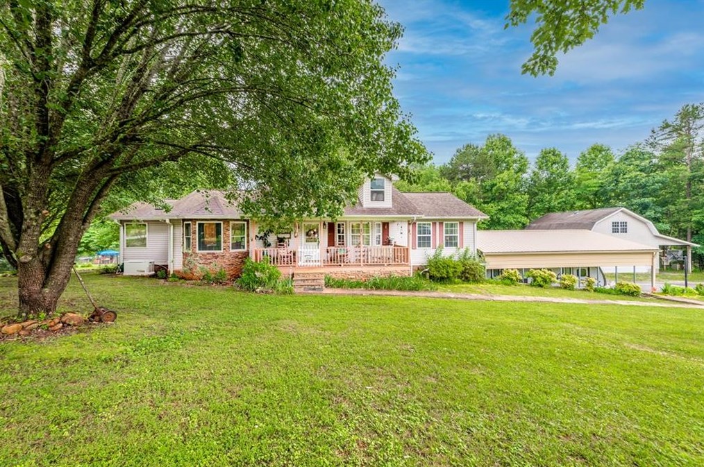 214 Piney Woods Dr, Ellijay, GA 30536