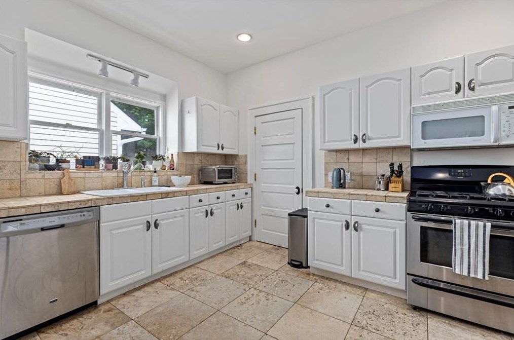 363 Woodward Ave, Atlanta GA  30312-2240 exterior