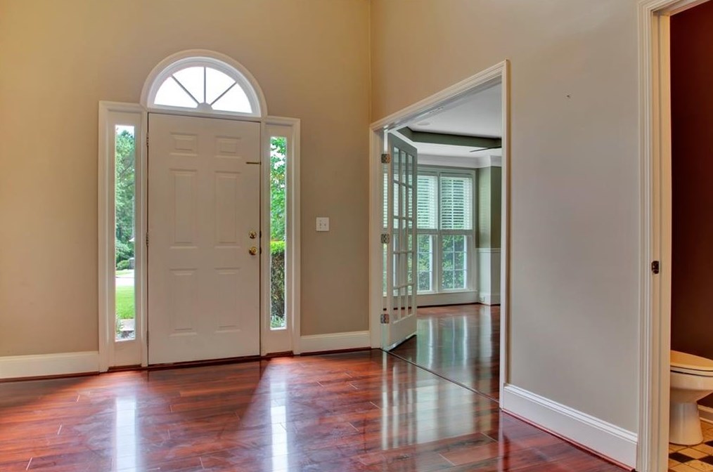 545 Estate Club Cir, Roswell, GA 30075-5558