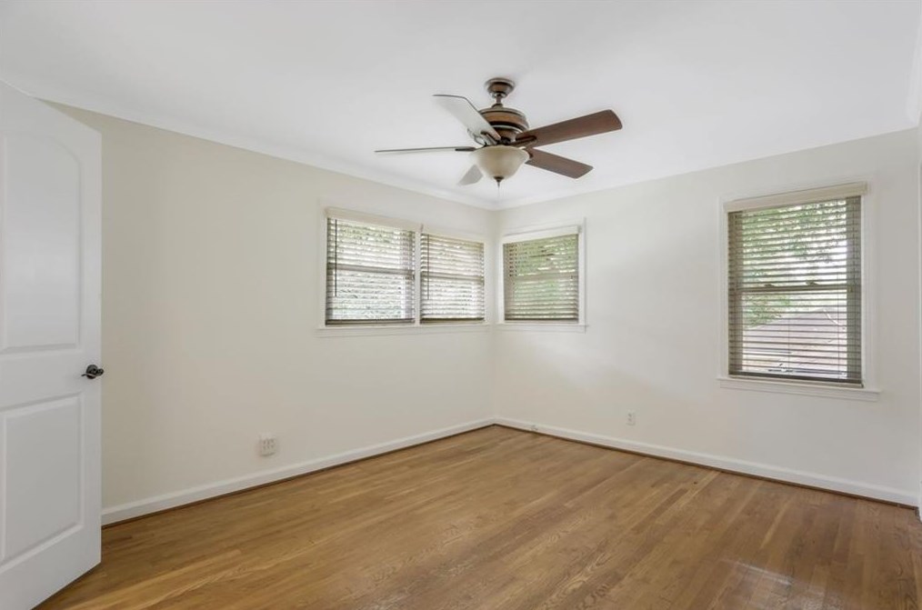 2462 Hunting Valley Dr, Decatur GA  30033-4228 exterior