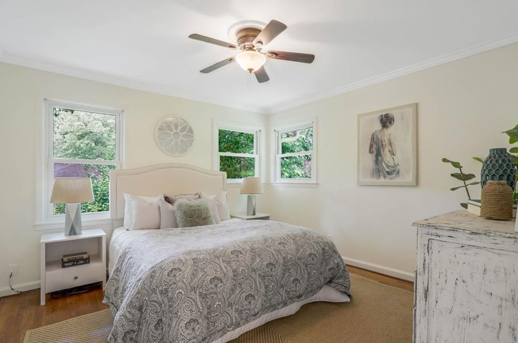 2462 Hunting Valley Dr, Decatur GA  30033-4228 exterior