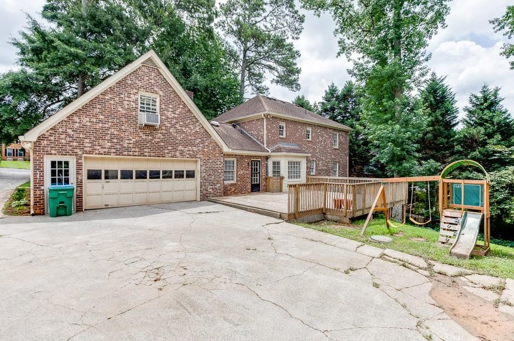 45 Suffolk Pl Sw, Lilburn, GA 30047