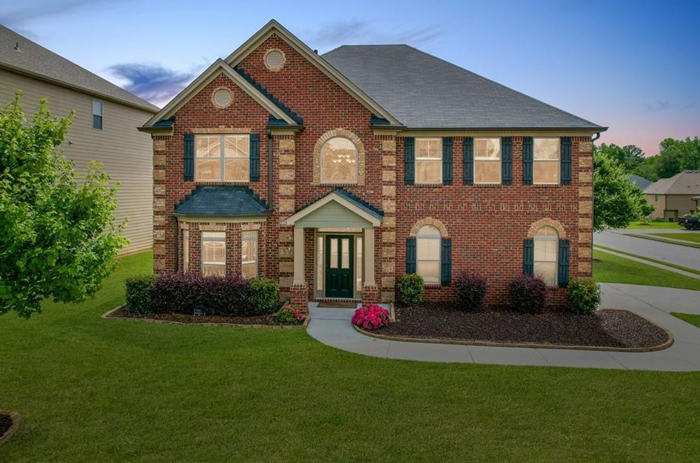1050 Del Mar Club Dr, Dacula, GA 30019-4023