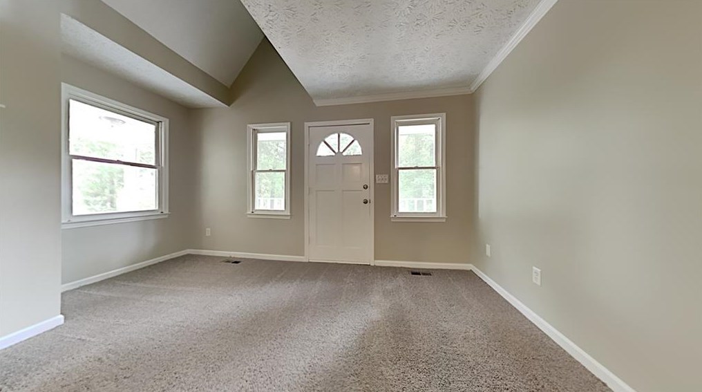 225 Lakeshore Dr, Stockbridge, GA 30281