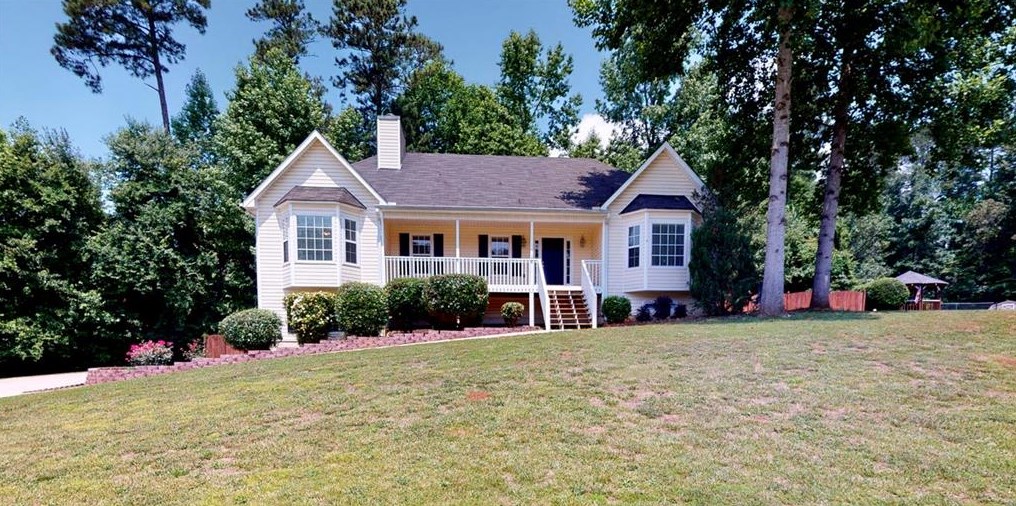 27 Waters Edge Dr, Acworth, GA 30102-2988