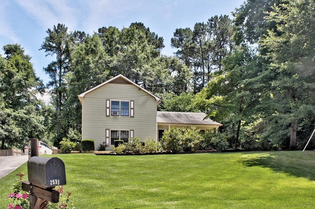 2537 Kings Pistol Ct, Grayson, GA 30017-1461