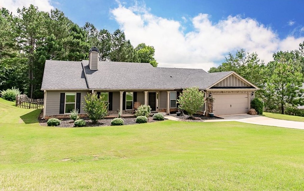 204 Fisher Ct, Winder, GA 30680-2892