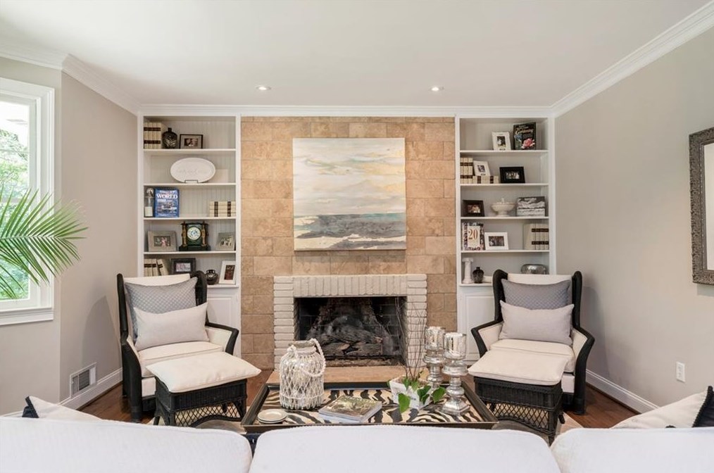 3435 Vly Rd, Atlanta GA  30305-1026 exterior