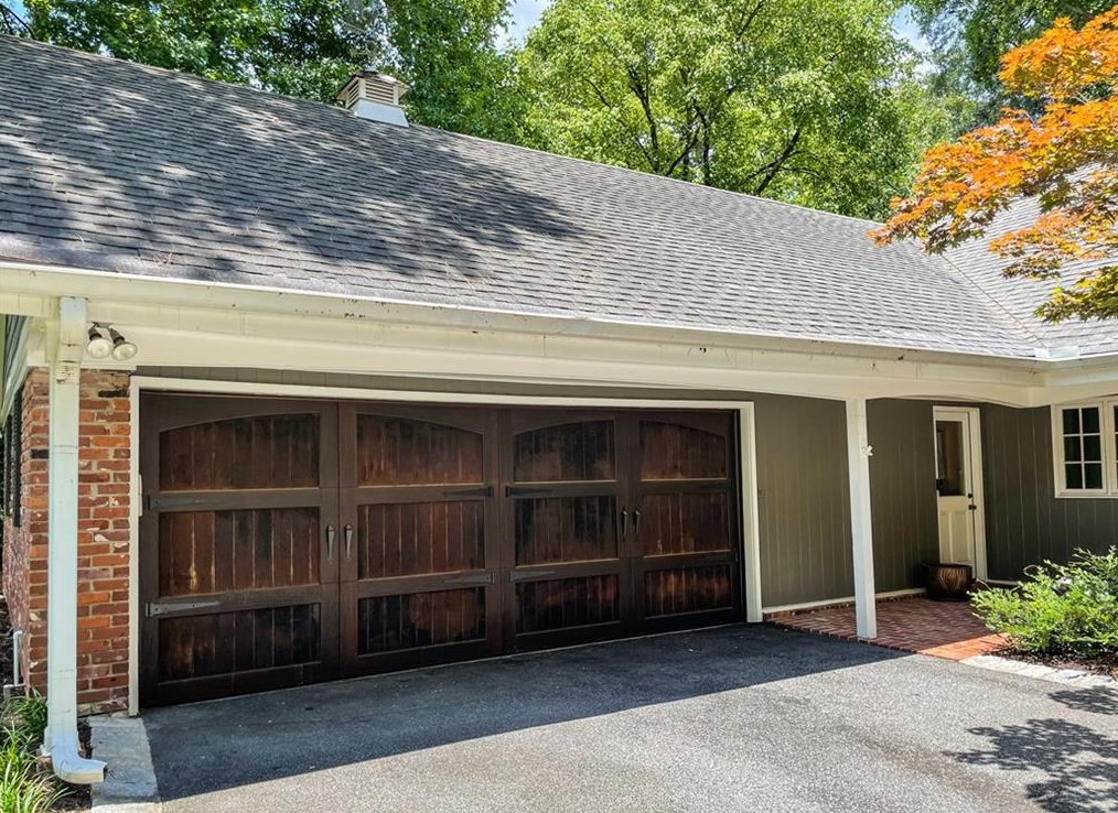 3435 Vly Rd, Atlanta GA  30305-1026 exterior