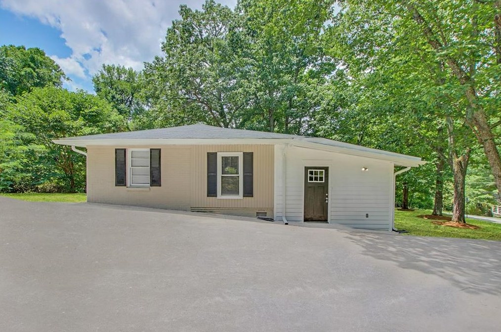 6168 Ellis St, Douglasville, GA 30134
