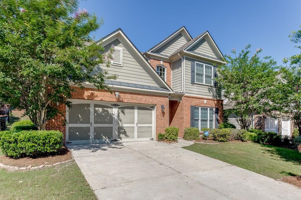 7629 Legacy Rd, Flowery Branch, GA 30542-7586