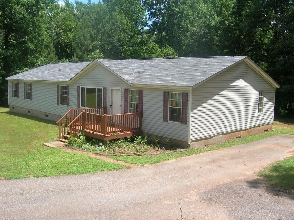 132 Kings Ridge Dr, Athens, GA 30607
