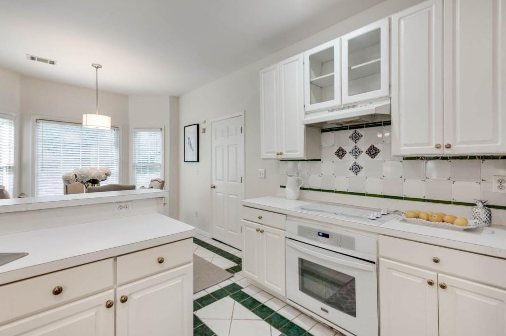 2784 Wilson Gln, Decatur GA  30033-1457 exterior