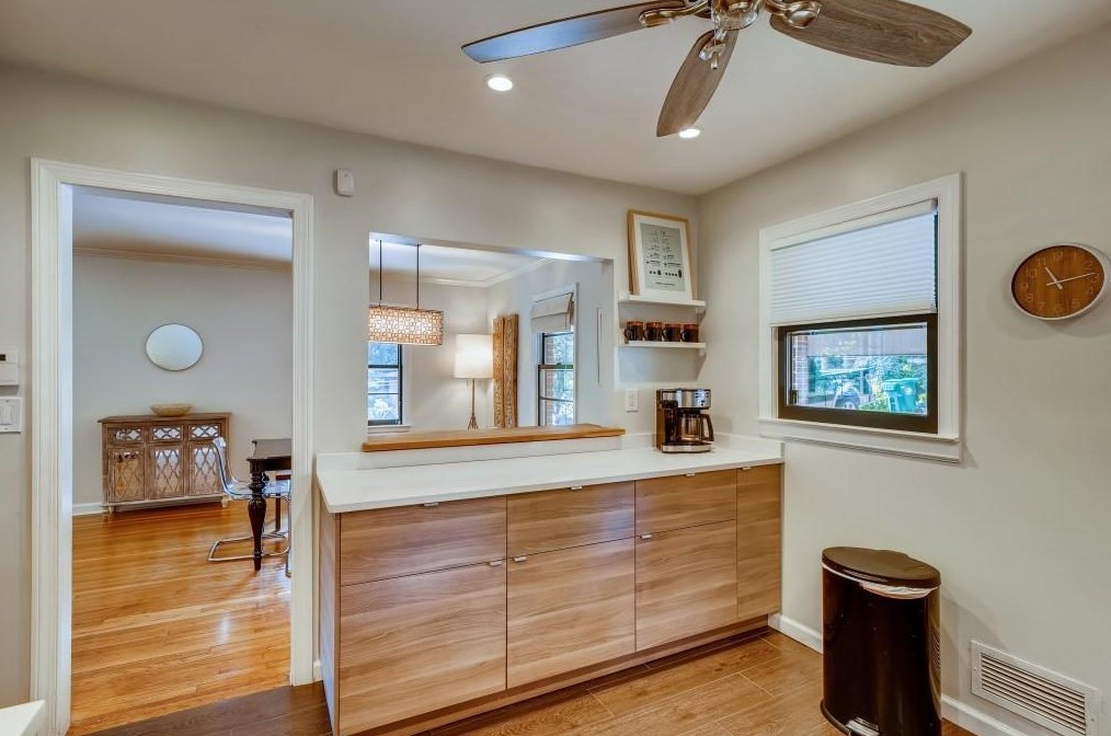 2996 Vine Cir, Decatur GA  30033-5107 exterior