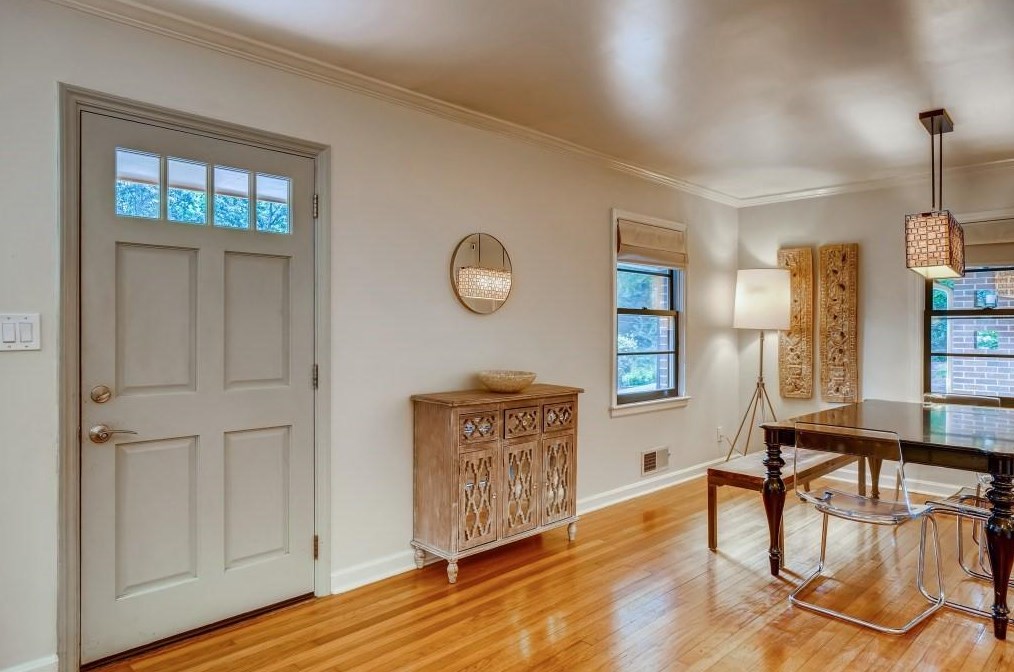 2996 Vine Cir, Decatur GA  30033-5107 exterior