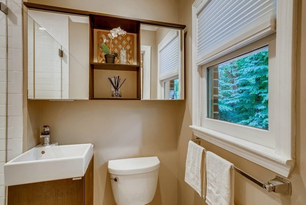 2996 Vine Cir, Decatur GA  30033-5107 exterior