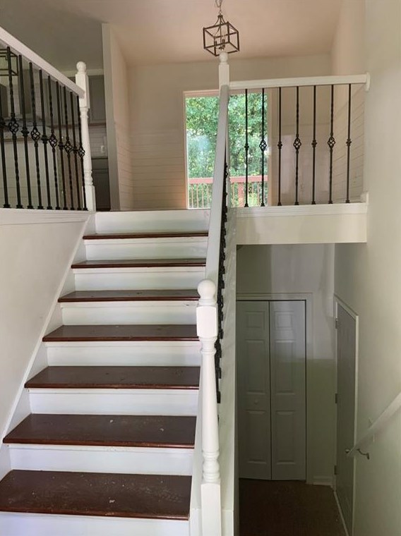 2017 Sandlake Dr, Atlanta GA  30331-8740 exterior