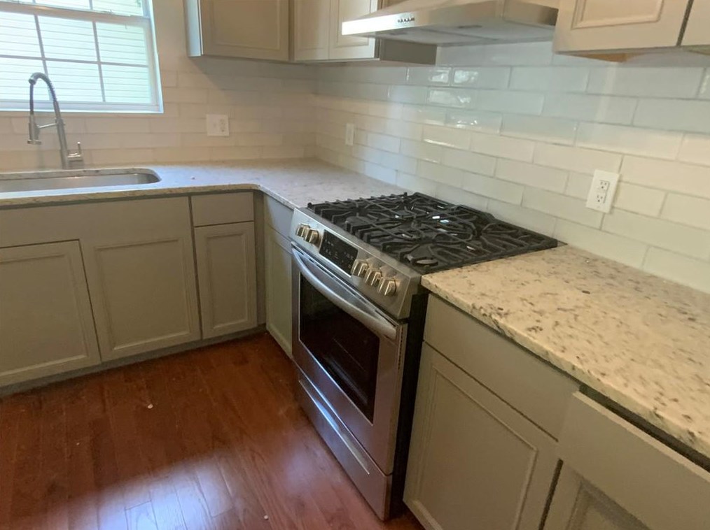 2017 Sandlake Dr, Atlanta GA  30331-8740 exterior