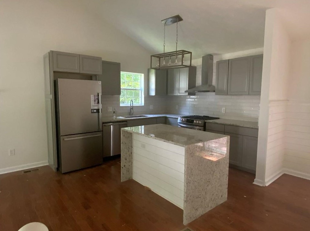2017 Sandlake Dr, Atlanta GA  30331-8740 exterior