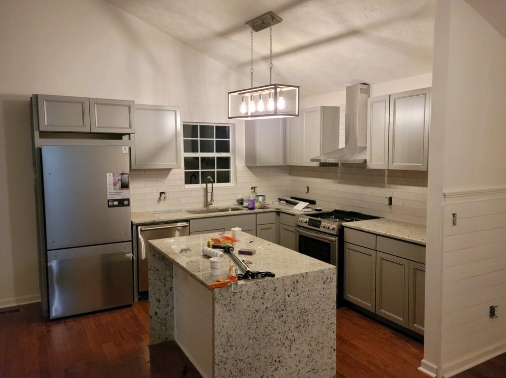 2017 Sandlake Dr, Atlanta GA  30331-8740 exterior