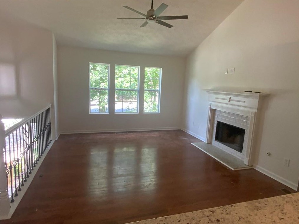2017 Sandlake Dr, Atlanta GA  30331-8740 exterior