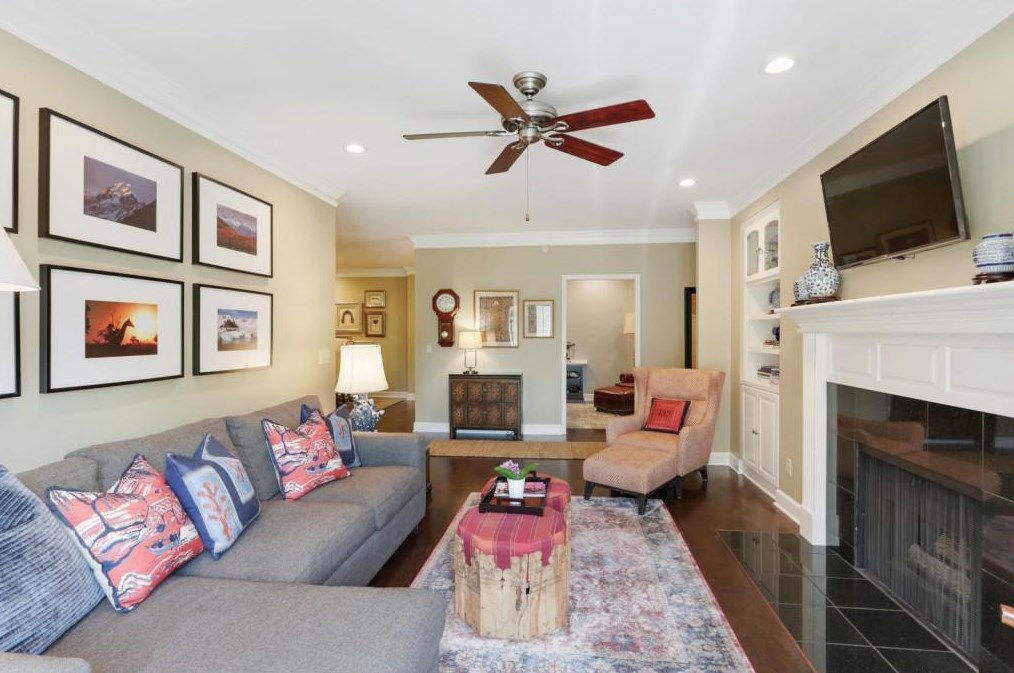 28416 Plantation Dr, Atlanta, GA 30324-2966