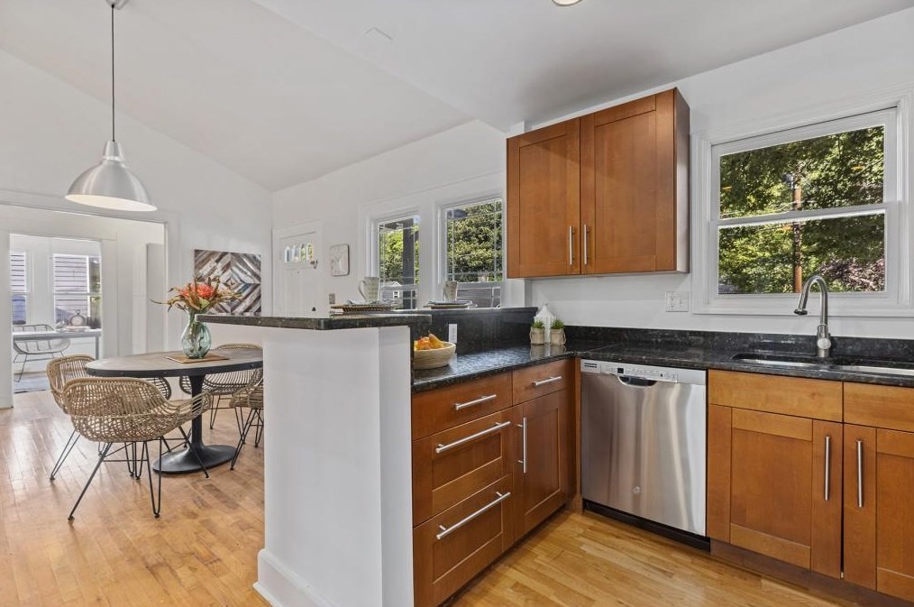1287 Oak Grove Ave, Atlanta GA  30316-1617 exterior