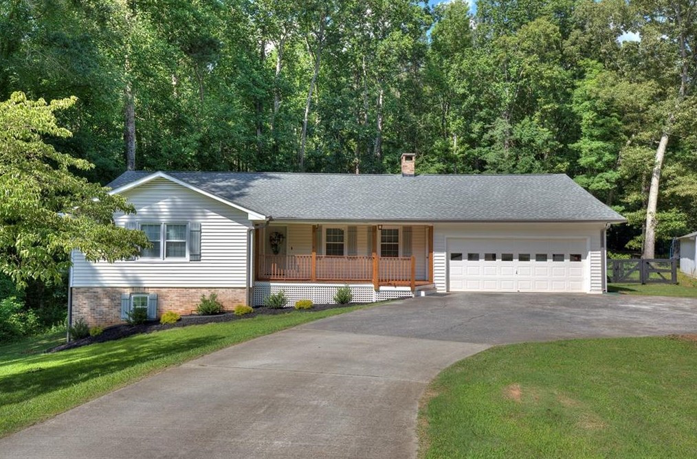 4990 Hill Rd, Acworth, GA 30101-4489