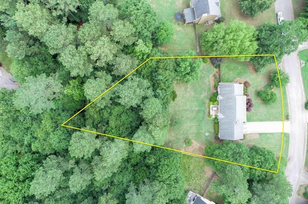 886 Windward Rd, Winder, GA 30680-7415