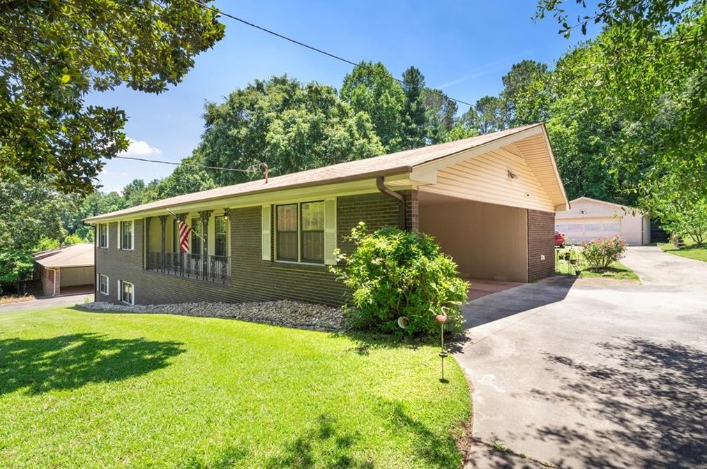 3918 Forest Dr, Lithia Springs, GA 30122