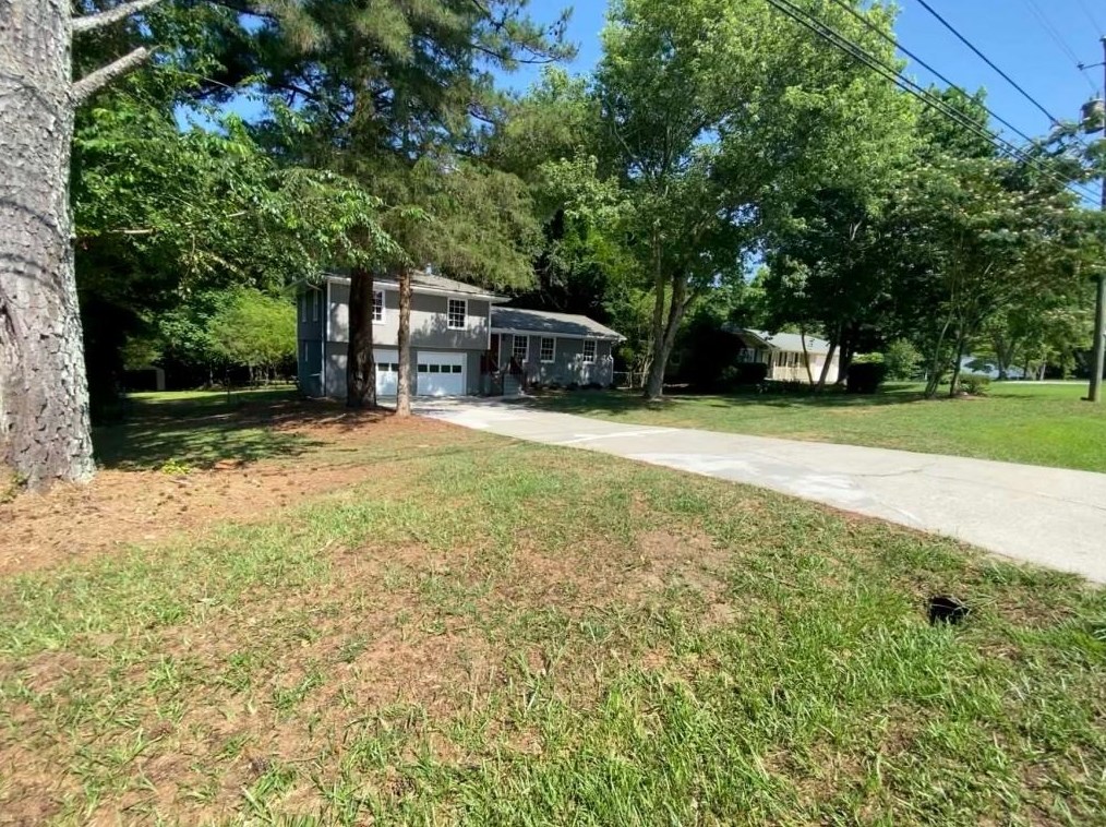 13 Gloster Rd, Lawrenceville GA  30044-6706 exterior