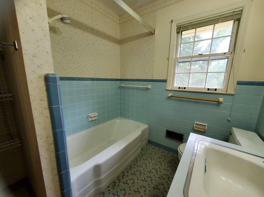 4356 Cook Pl, Decatur GA  30035-1703 exterior