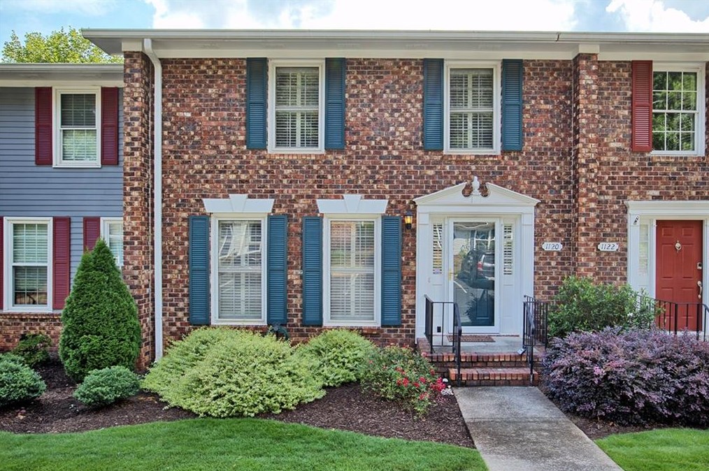 1120 Moorestown Cir, Decatur GA  30033-2725 exterior