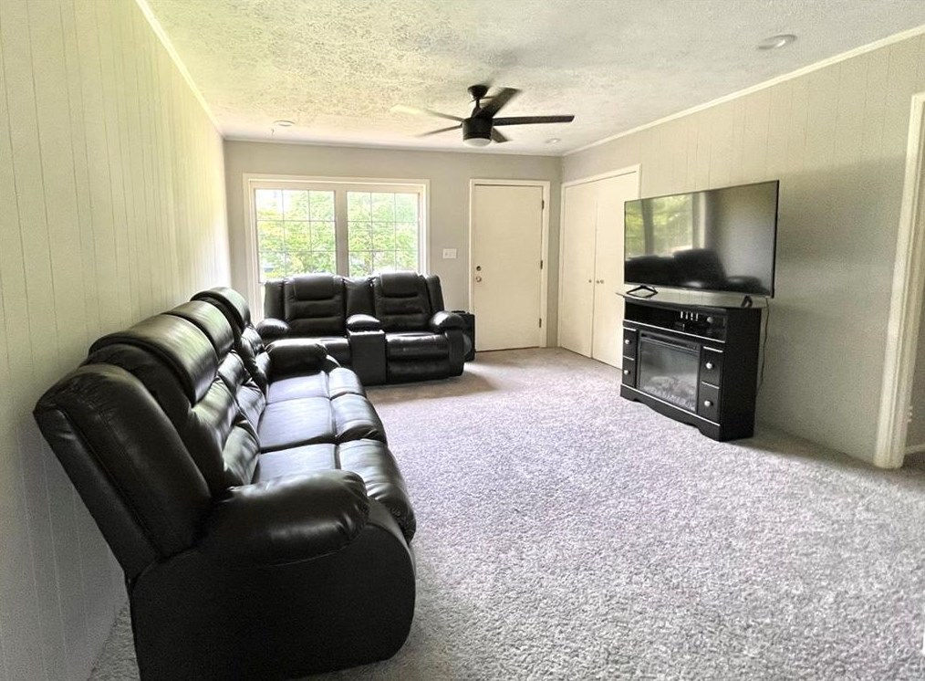 3454 Pinehill Dr, Decatur, GA 30032-3031