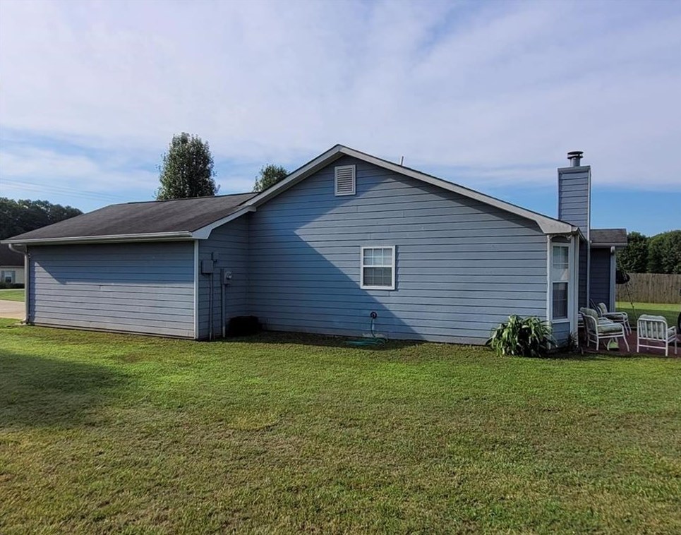 461 Hammond Rd, Statham, GA 30666