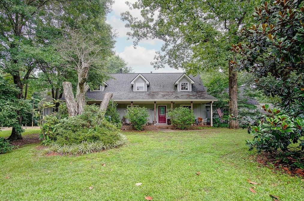 75 Price Dr W, Locust Grove, GA 30248