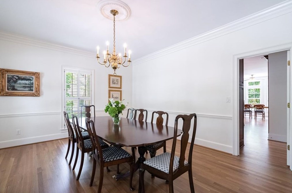 4617 Woodland Brook Dr, Atlanta GA  30339-5368 exterior