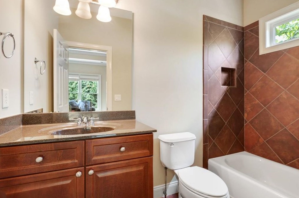 2862 Laurelgate Dr, Decatur GA  30033-1463 exterior