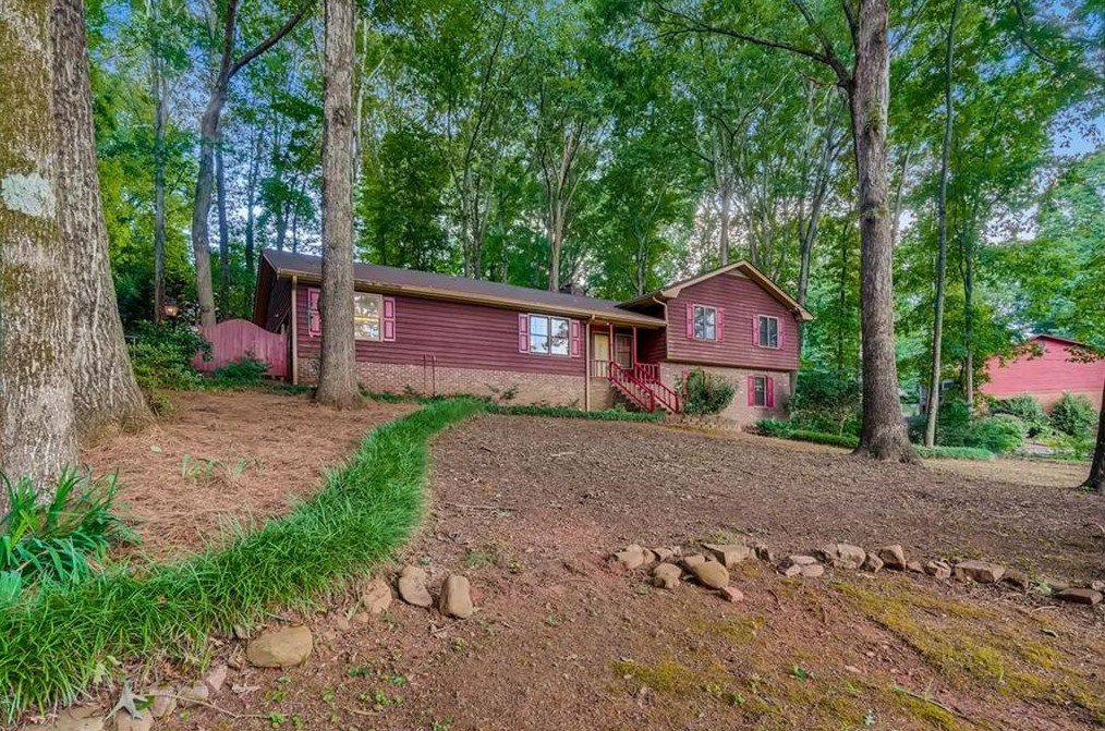 349 Charmers Way Sw, Lilburn, GA 30047