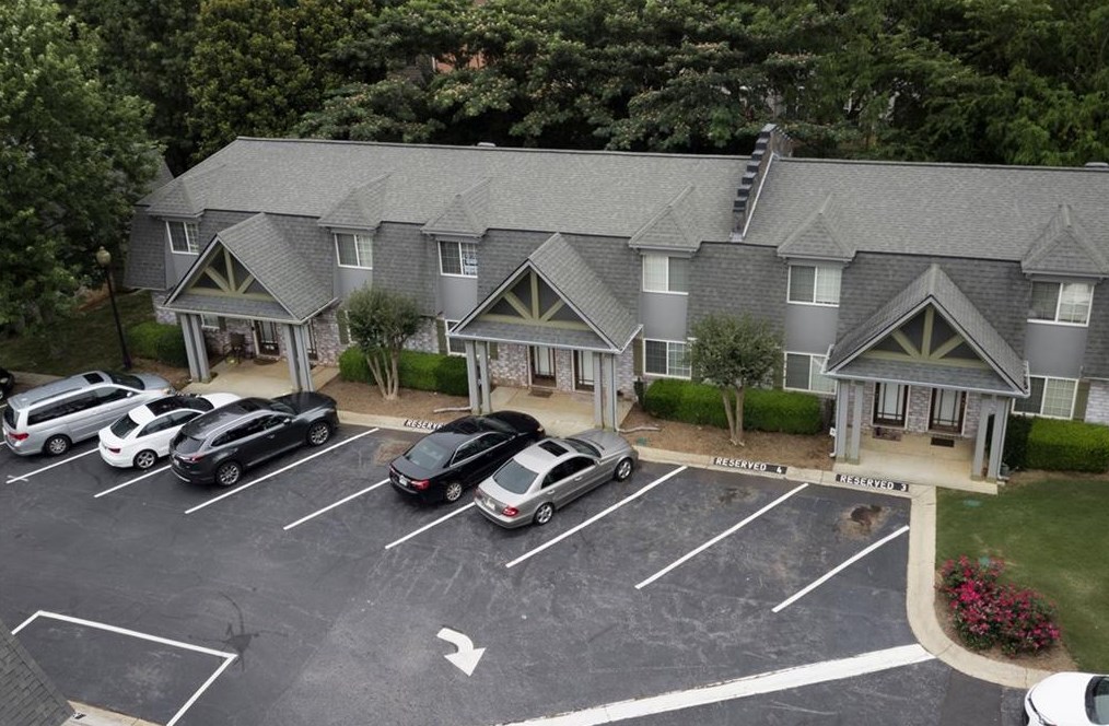 121 Rondak Cir, Smyrna GA  30080-4546 exterior